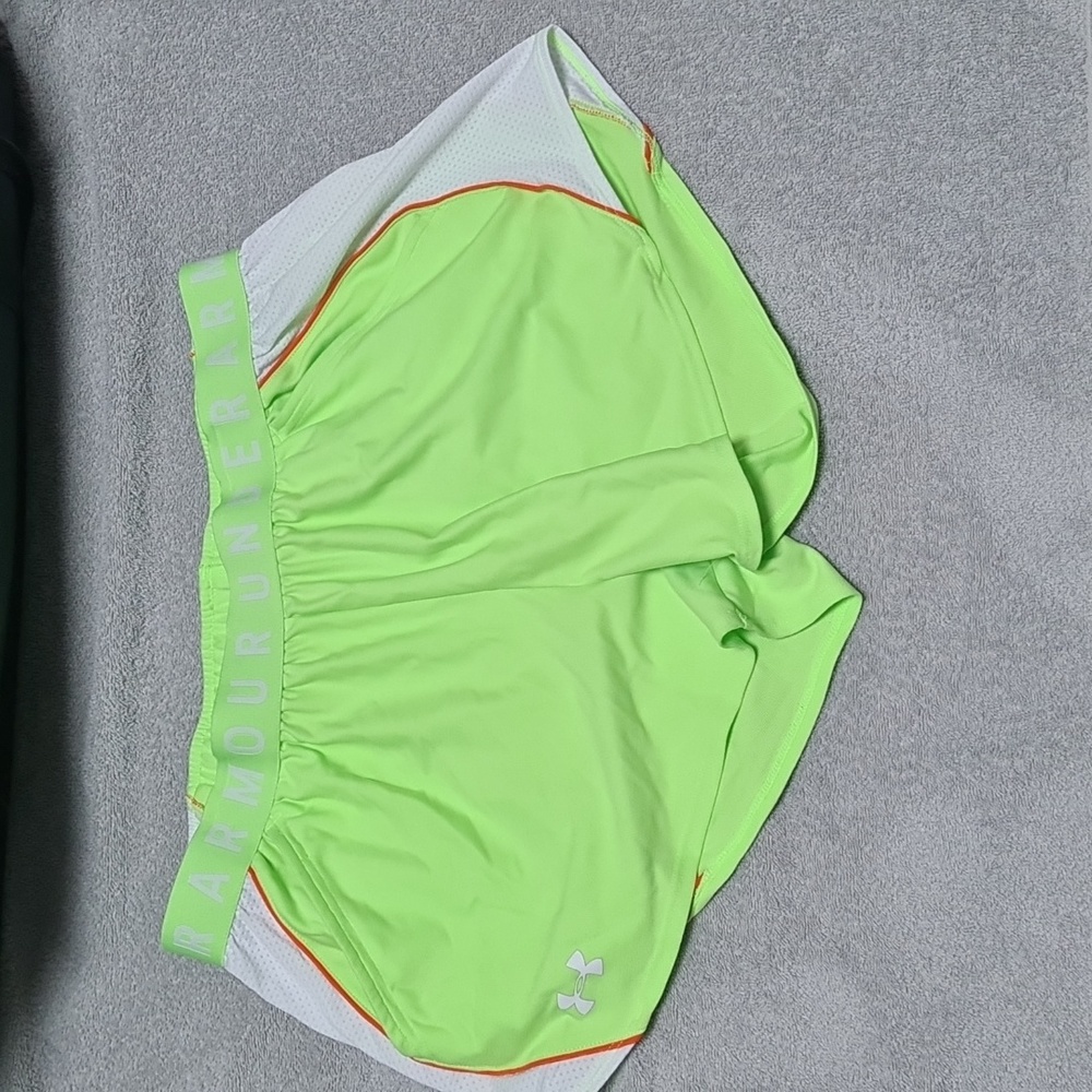 Under Armour XL Green Women's Shorts